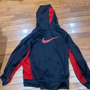 Nike boys therma-fit extra large hoodie red black
